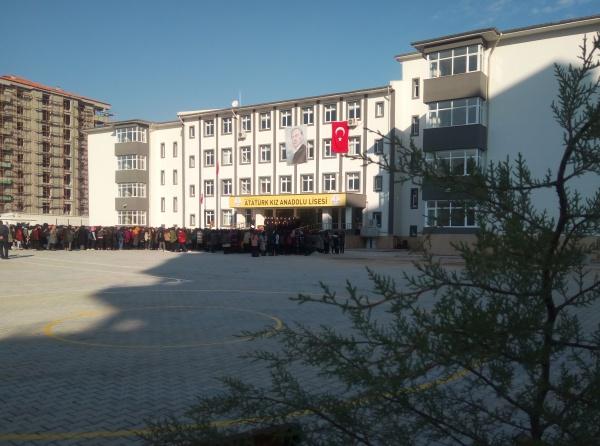 Atatürk Kız Anadolu Lisesi Fotoğrafı
